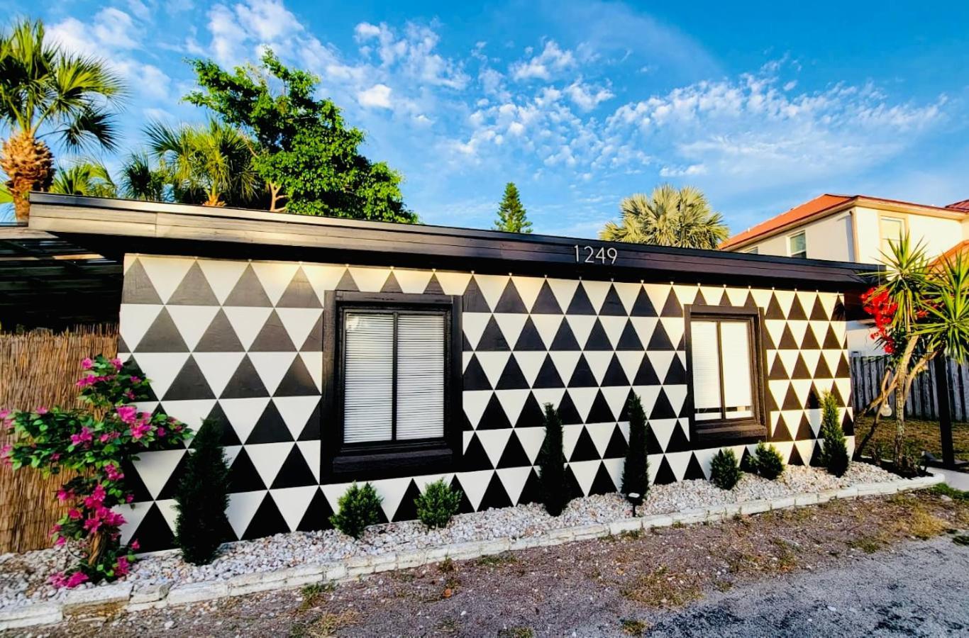 Beach Bungalow By The Sea 2 Cocoa Beach Exterior photo